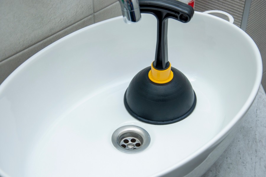 Comment déboucher une canalisation enterrée sans endommager les tuyaux ? Comment déboucher une canalisation enterrée sans endommager les tuyaux ?